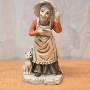 Fine‎ Porcelain Old Woman with Cat Figurine Vintage 7" Davar